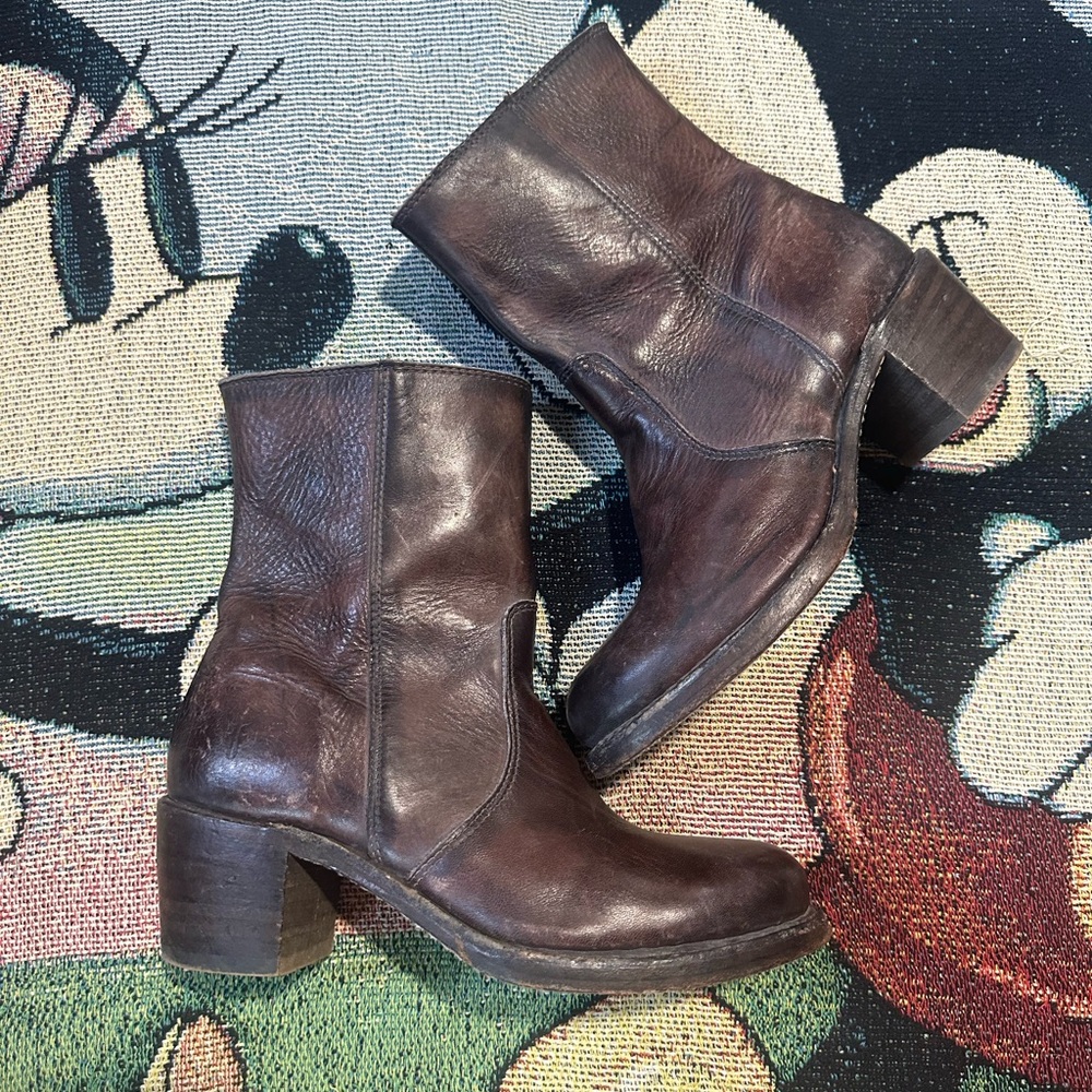 Ladies Vintage Frye Sabrina Leather Boots